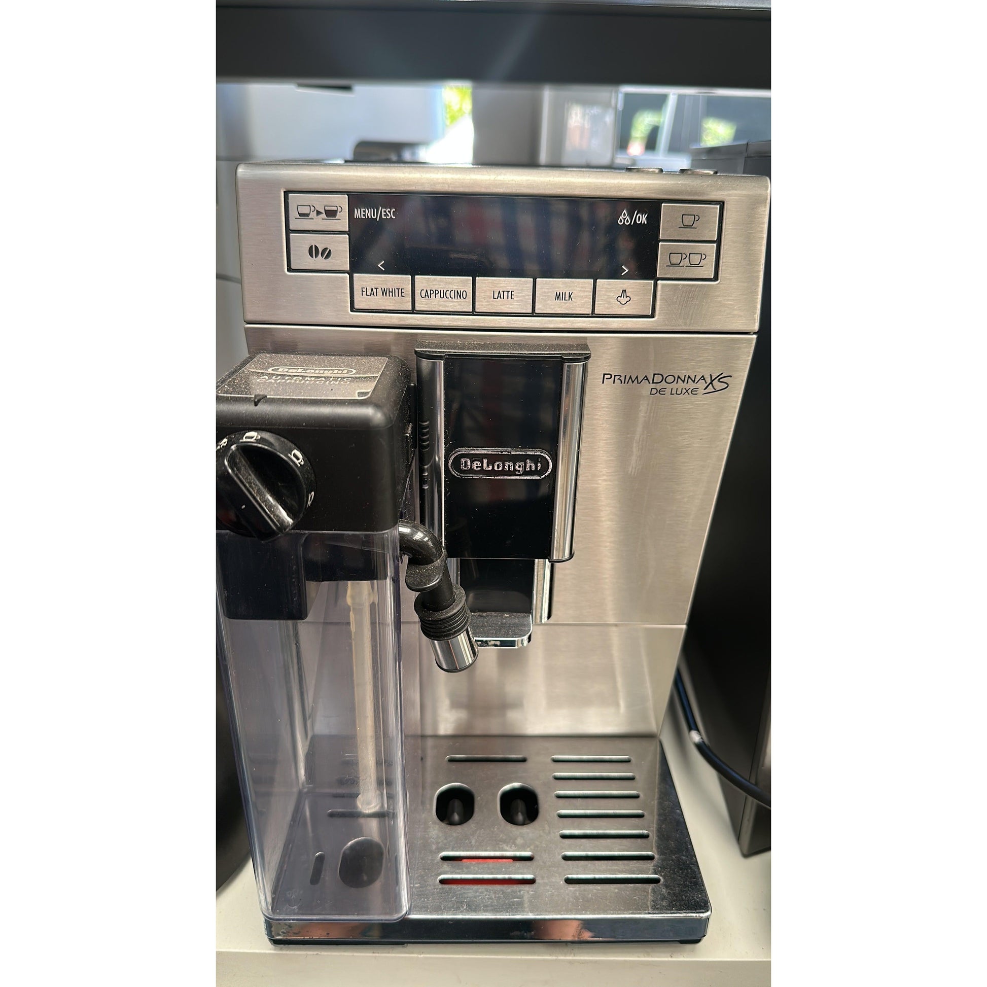 De'Longhi Prima Donna XS Deluxe Automatic Coffee Machine - Preloved - Includes 6 months Service Warranty