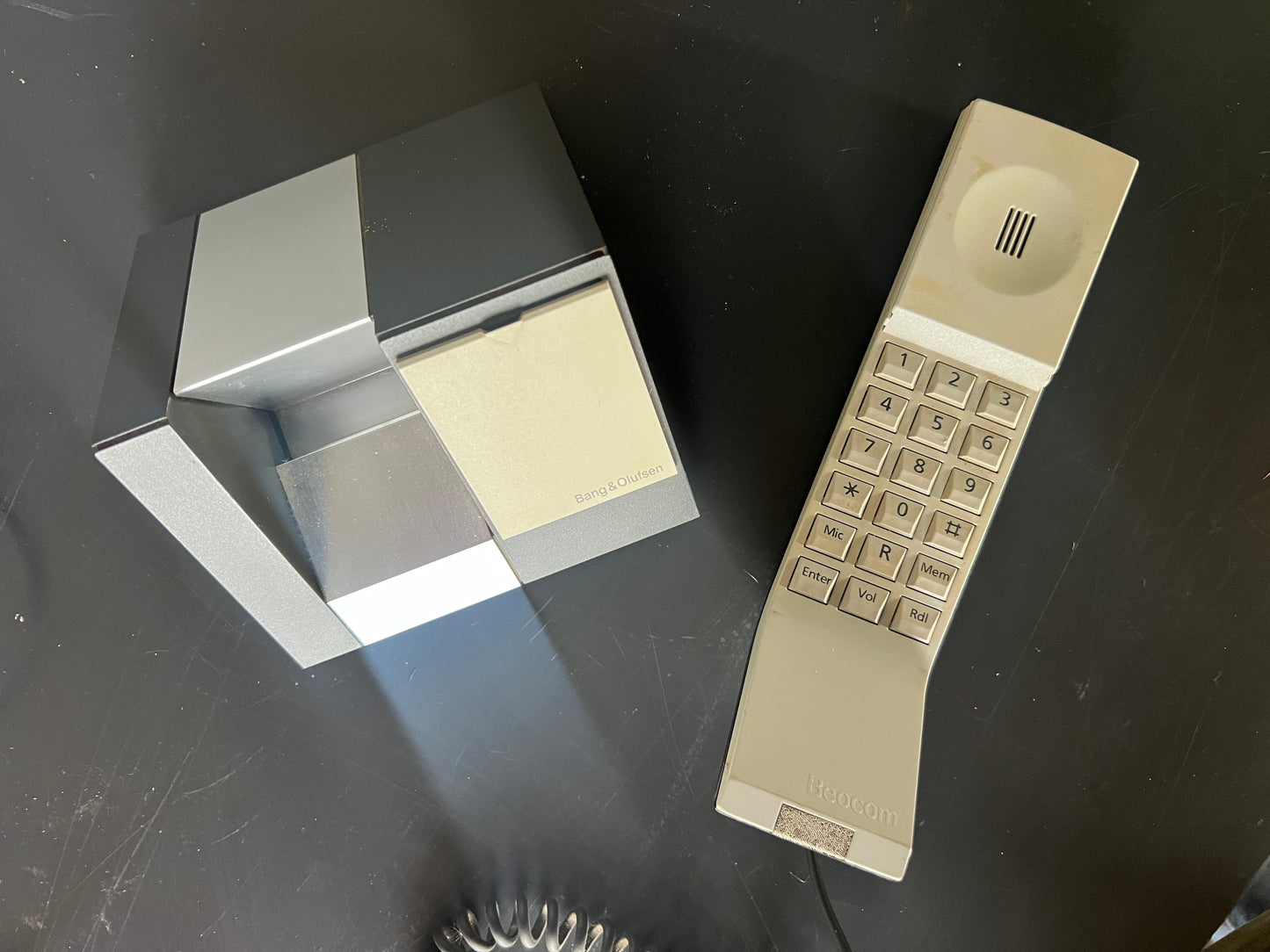 Bang ans Olufsen desk phone