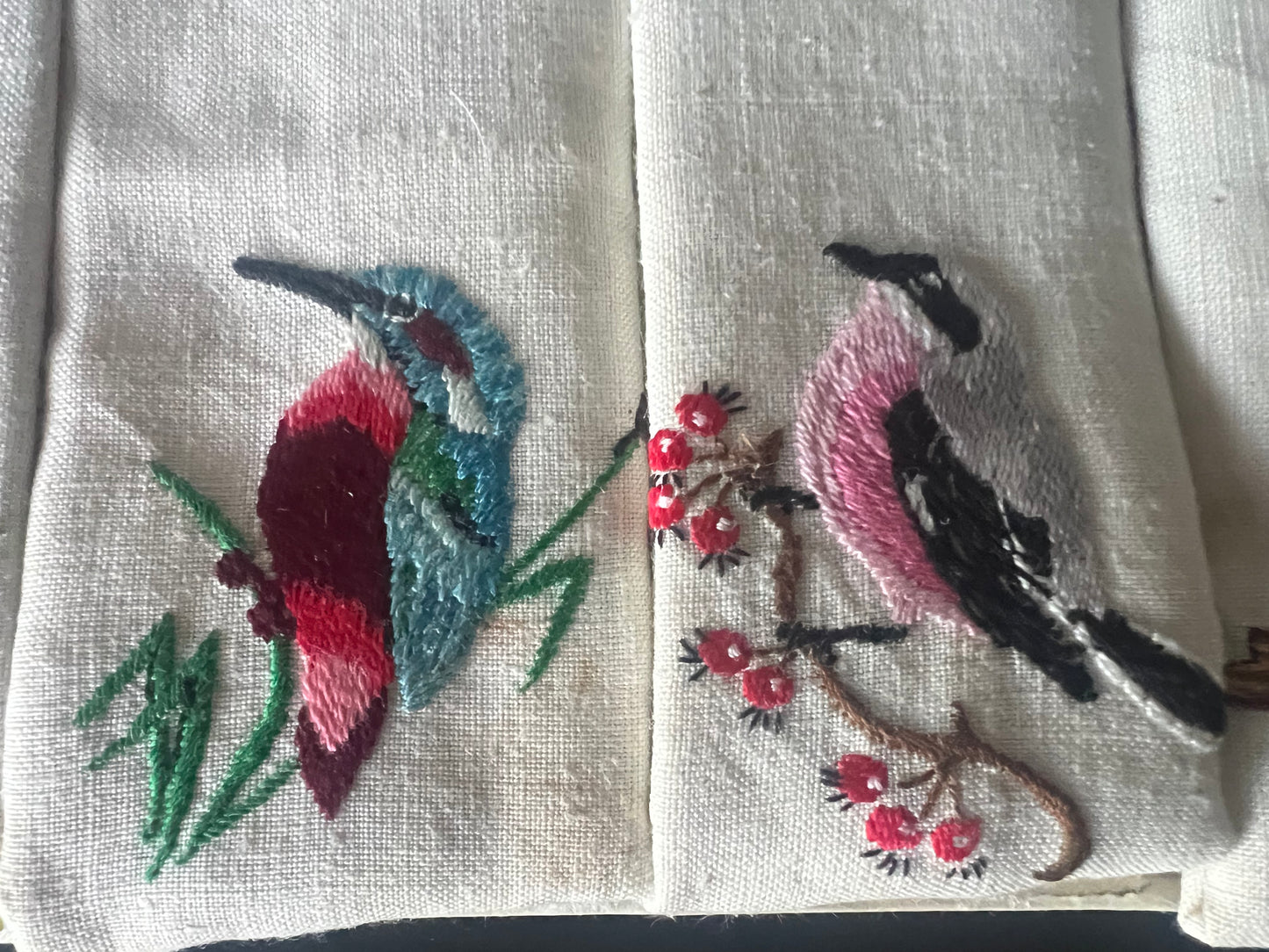 Vintage napkins with birds