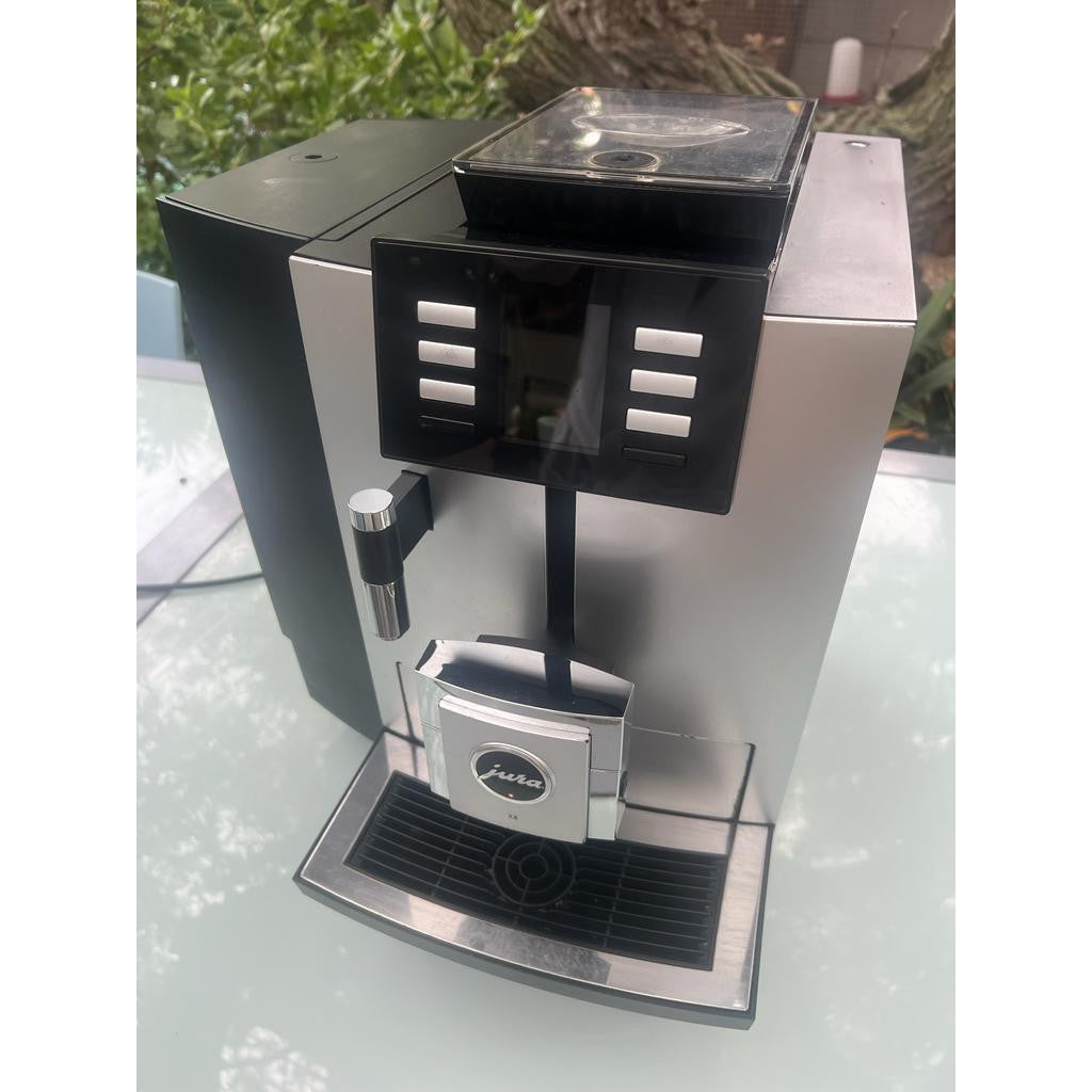 Jura X8 Professional Coffee Machine - Platinum - Preloved - 1 Year warranty DEMO