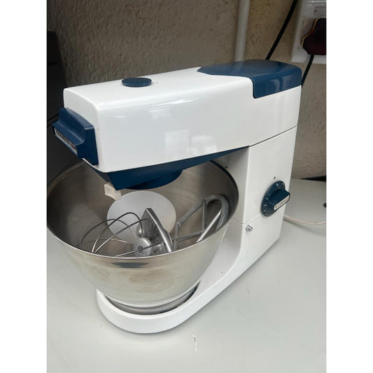 Kenwood Chef A701A - Preloved but includes 6 months warranty