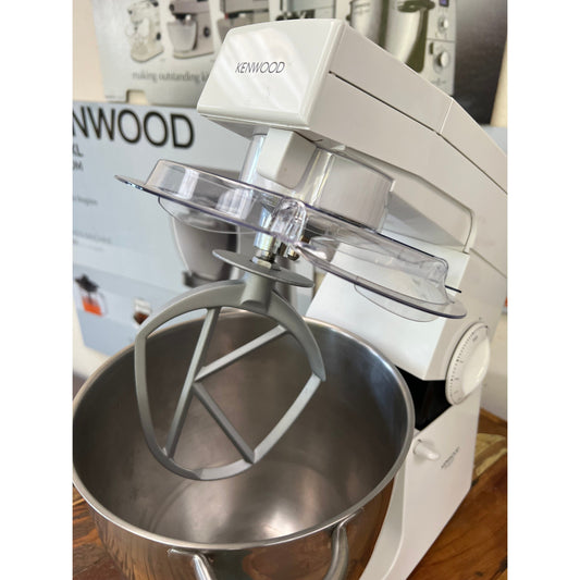 https://thekenwoodguys.com/cdn/shop/files/Kenwood-KM-600-Stand-Mixer-Preloved-6-Months-warranty-included-2.jpg?v=1698821194&width=533